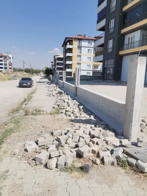 Bahçe duvarı malzeme temini, Türkiye geneli gezen duvar hizmeti, Şehir dışı bahçe duvarı kurulumu, Ölçüye özel bahçe duvarı üretimi, Betonarme duvar malzemesi ve montajı, Anahtar teslim gezen bahçe duvarı, Bahçe duvarı temel demir beton uygulaması, Türkiy