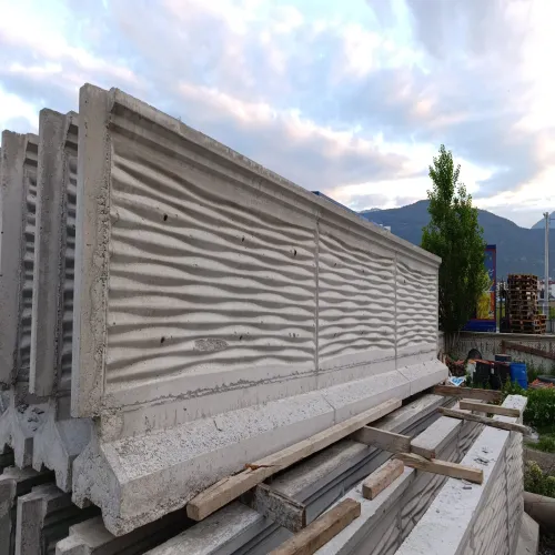 Modern çitli bahçe duvarı, Panel çit üzeri beton bahçe duvarı, Bahçe duvarı üstü modern çit sistemi, Beton duvar üzerine panel çit montajı, Dekoratif çitli çevre duvarı, Villa bahçe duvarı modern çit uygulaması, Tel çitli beton bahçe duvarı, Panjur çitli 